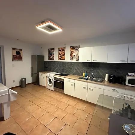 Traumhaftes Inkl Whirlpool Und Sauna Viersen