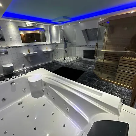 別荘 Traumhaftes Inkl Whirlpool Und Sauna