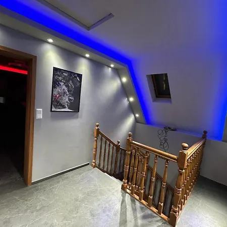 Traumhaftes Inkl Whirlpool Und Sauna Viersen