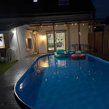 Prázdninový dům Traumhaftes Inkl Whirlpool Und Sauna