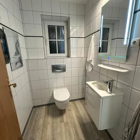 Traumhaftes Inkl Whirlpool Und Sauna * Viersen
