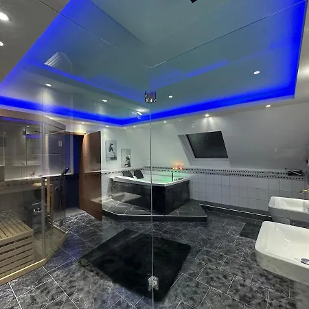 別荘 Traumhaftes Inkl Whirlpool Und Sauna