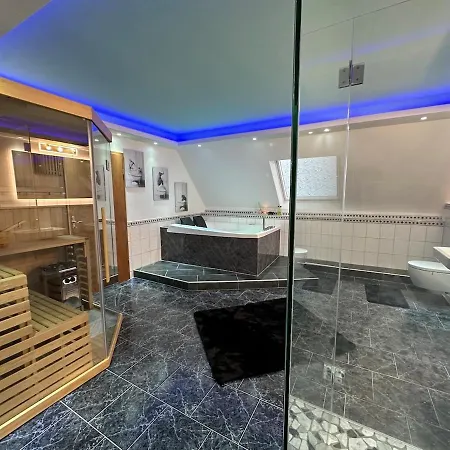 Traumhaftes Inkl Whirlpool Und Sauna フィーアゼン