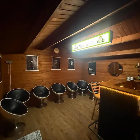 Traumhaftes Inkl Whirlpool Und Sauna Viersen