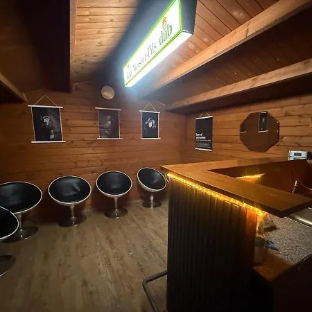 Traumhaftes Inkl Whirlpool Und Sauna Viersen