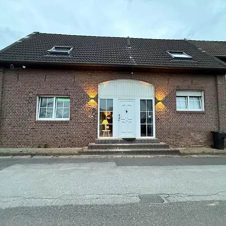 Traumhaftes Inkl Whirlpool Und Sauna Viersen