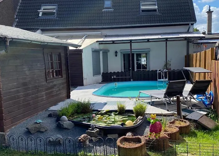 Traumhaftes Inkl Whirlpool Und Sauna * Viersen