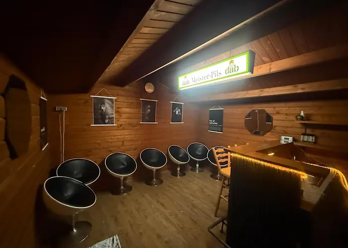 Traumhaftes Inkl Whirlpool Und Sauna Viersen